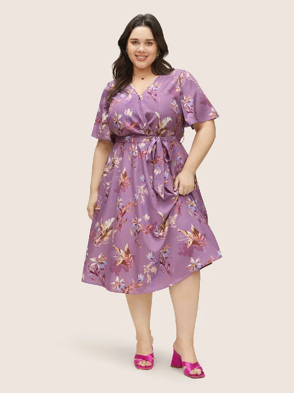 High - low midi dresses with geometric patterns for a modern party Floral Print Pocket Wrap Belted Dress High - low midi dresses with geometric patterns for a modern party Floral Print Pocket Wrap Belted Dress