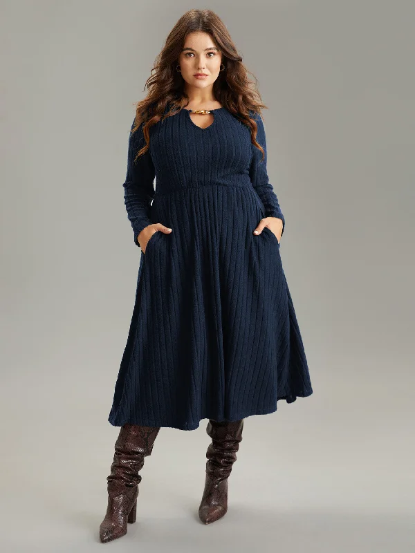 Midi dresses with pom - pom trims for a playful and festive look Rib Knit Plain Notched Pocket Dress Midi dresses with pom - pom trims for a playful and festive look Rib Knit Plain Notched Pocket Dress