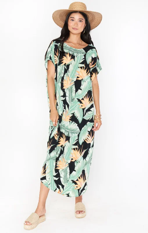 Midi dresses with pleated bodices for a classic and tailored look Worldly Caftan ~ Night in Paradise Midi dresses with pleated bodices for a classic and tailored look Worldly Caftan ~ Night in Paradise