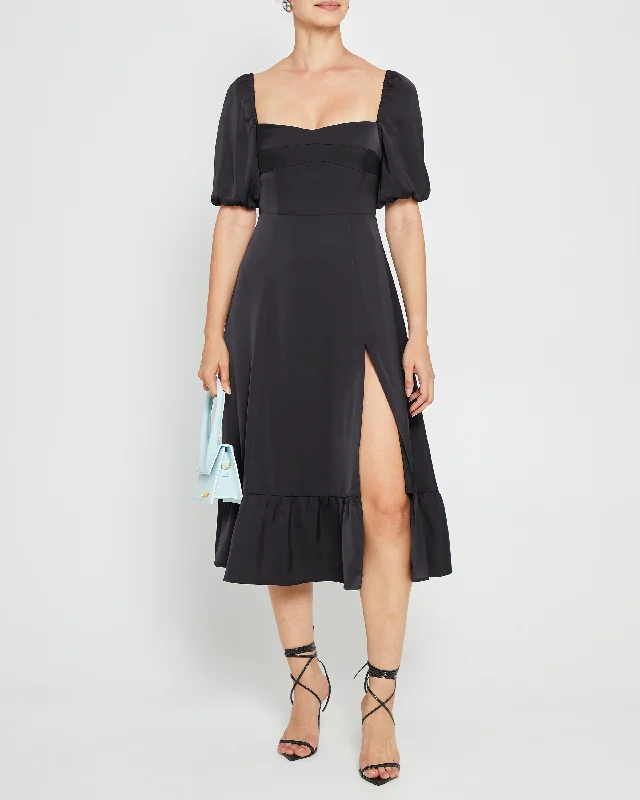 Midi dresses with embroidered accents for a unique and detailed design Violetta Midi Dress Midi dresses with embroidered accents for a unique and detailed design Violetta Midi Dress