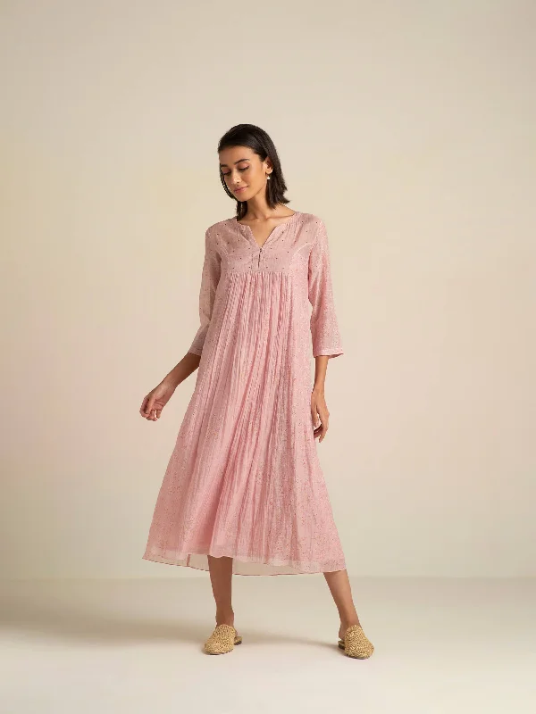 Plaid midi dresses for a fall - themed family gathering Fume of Poppies Dress