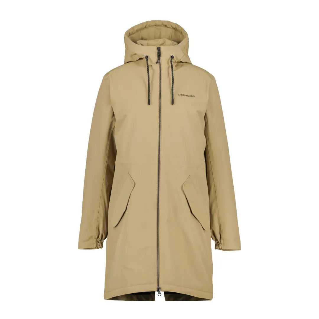 Women's cropped down jackets in bold colors for a sporty and fashionable winter outfitDidriksons Marta-Lisa Womens Parka 3 Women's cropped down jackets in bold colors for a sporty and fashionable winter outfitDidriksons Marta-Lisa Womens Parka 3