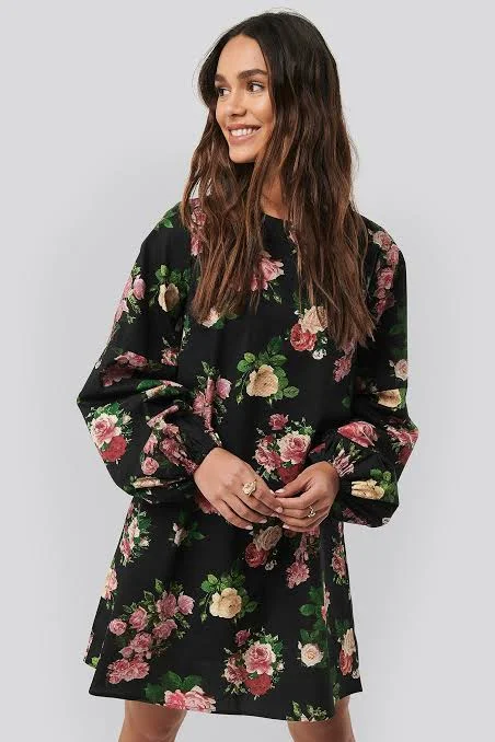 Ruffled Women Dress with Multiple Layers for a Playful and Girly StyleVolume Long Sleeve Mini Dress Ruffled Women Dress with Multiple Layers for a Playful and Girly StyleVolume Long Sleeve Mini Dress