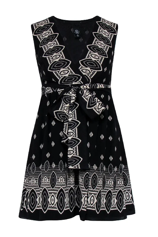Lace - Embellished Women Dress for an Elegant and Sophisticated Appearance Lace - Embellished Women Dress for an Elegant and Sophisticated Appearance Anna Sui - Black & Cream Sleeveless Wrap Mini Dress Sz XS Lace - Embellished Women Dress for an Elegant and Sophisticated Appearance Lace - Embellished Women Dress for an Elegant and Sophisticated Appearance Anna Sui - Black & Cream Sleeveless Wrap Mini Dress Sz XS