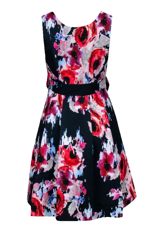 Pleated Women Dress with a Timeless and Elegant Texture Pleated Women Dress with a Timeless and Elegant Texture Kate Spade - Navy & Multi Color Floral Print Sleeveless Dress Sz 4 Pleated Women Dress with a Timeless and Elegant Texture Pleated Women Dress with a Timeless and Elegant Texture Kate Spade - Navy & Multi Color Floral Print Sleeveless Dress Sz 4