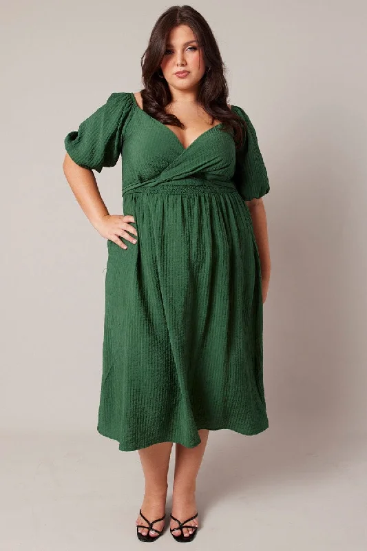 Midi dresses with keyhole backs for a flirty and unexpected detailGreen Midi Dress Textured Wrapover Elastic Waist Detail Midi dresses with keyhole backs for a flirty and unexpected detailGreen Midi Dress Textured Wrapover Elastic Waist Detail