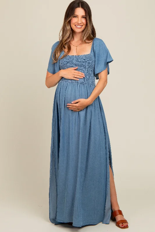 Midi dresses with ruffled sleeves for a more feminine and voluminous lookLight Blue Chambray Smocked Maternity Maxi Dress Midi dresses with ruffled sleeves for a more feminine and voluminous lookLight Blue Chambray Smocked Maternity Maxi Dress