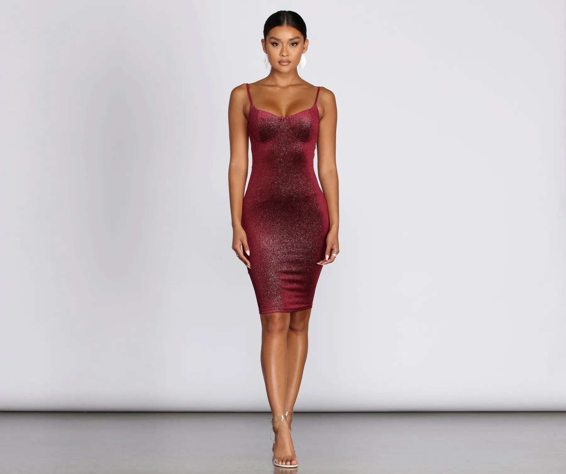 Midi dresses with printed lining for a hidden and stylish detailSweetheart Velvet Glitter Midi Dress Midi dresses with printed lining for a hidden and stylish detailSweetheart Velvet Glitter Midi Dress