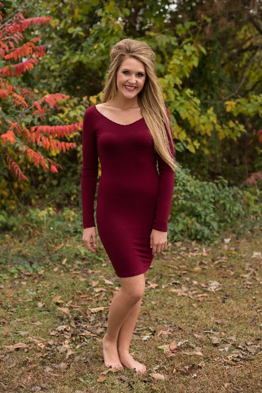 Shaper for a photoshoot to achieve a perfect body shapeAhh-Mazing Dress Shaper - Burgundy Shaper for a photoshoot to achieve a perfect body shapeAhh-Mazing Dress Shaper - Burgundy
