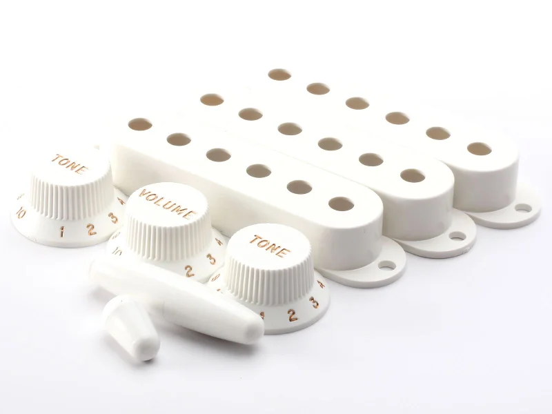 Shaper with a ribbed texture for better grip​Fender Stratocaster Accessory Kit, Pure Vintage '50s