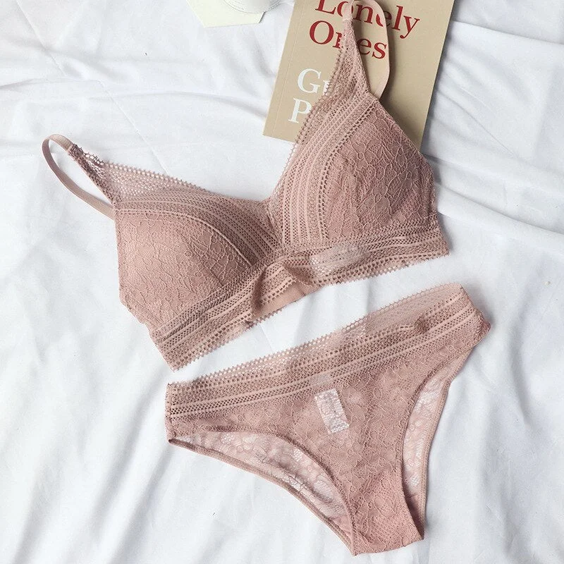 Shaper for a prom dress to create an elegant look​Lace underwear women