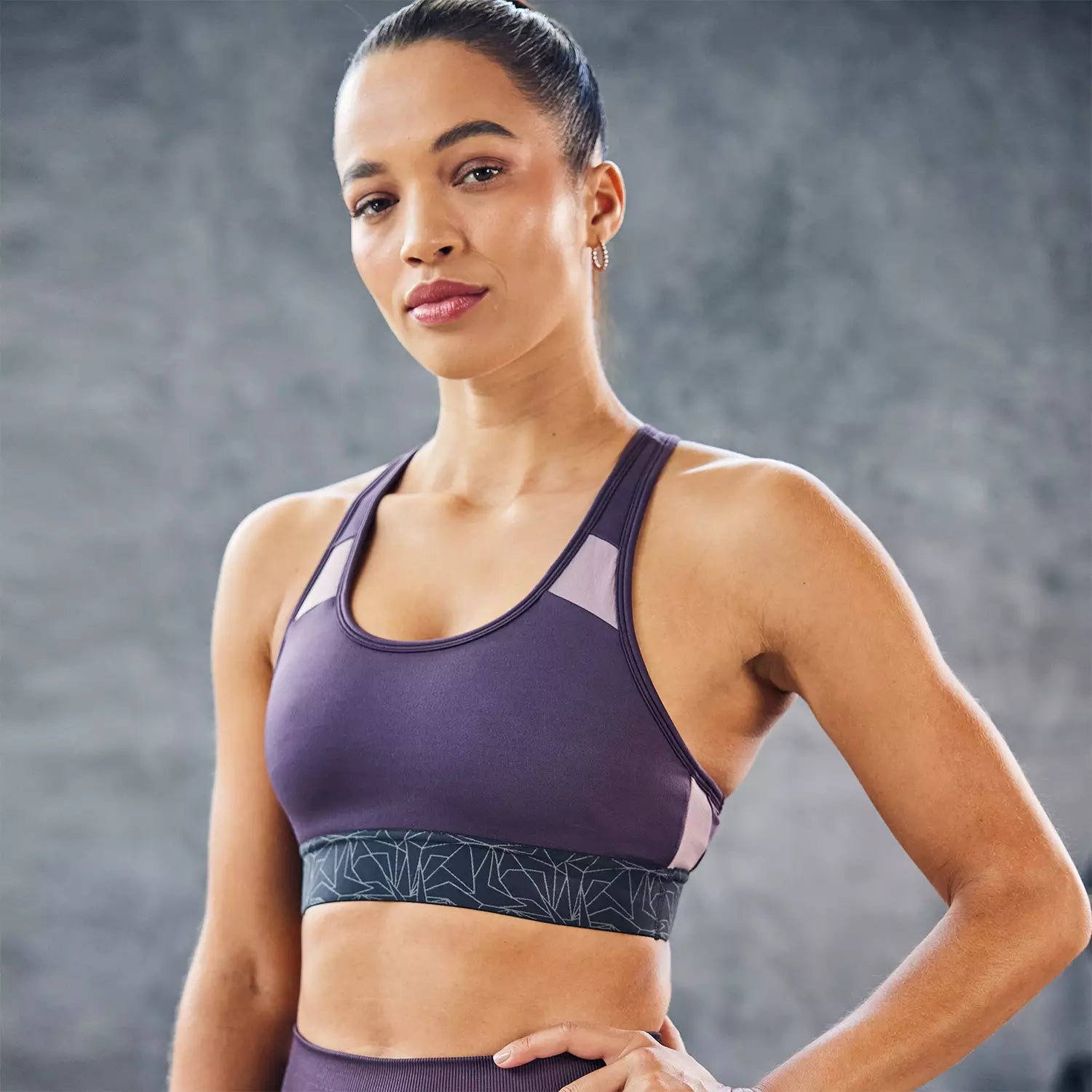 seamless women sport bra for smooth under clothesLAB360° TDry™ Sports Bra - Plum Perfect seamless women sport bra for smooth under clothesLAB360° TDry™ Sports Bra - Plum Perfect