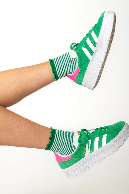 women tights with a self - adjusting fabric for a perfect fitCove Green Stripe Socks