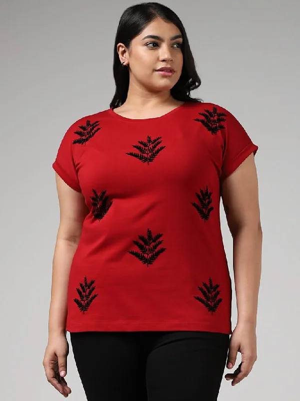 Women's embroidered ethnic pants Ripped women jeans for a rebellious and fashion - forward style Gia Red Nature Printed Cotton T-Shirt Women's embroidered ethnic pants Ripped women jeans for a rebellious and fashion - forward style Gia Red Nature Printed Cotton T-Shirt