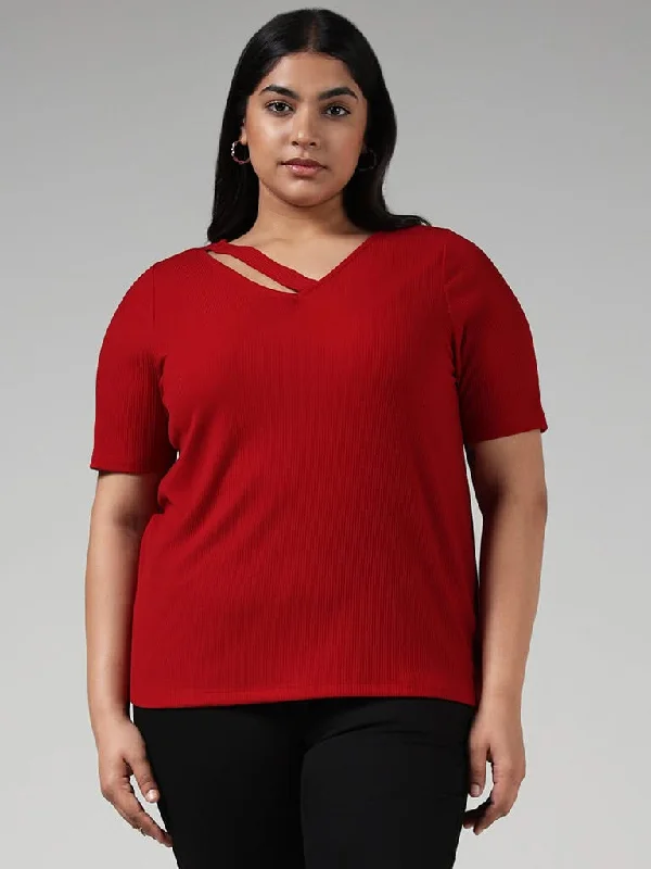 Women's on - sale casual pants Light - wash women jeans for a fresh and summery appearance Gia Solid Red Neck Cut-Out T-Shirt Women's on - sale casual pants Light - wash women jeans for a fresh and summery appearance Gia Solid Red Neck Cut-Out T-Shirt