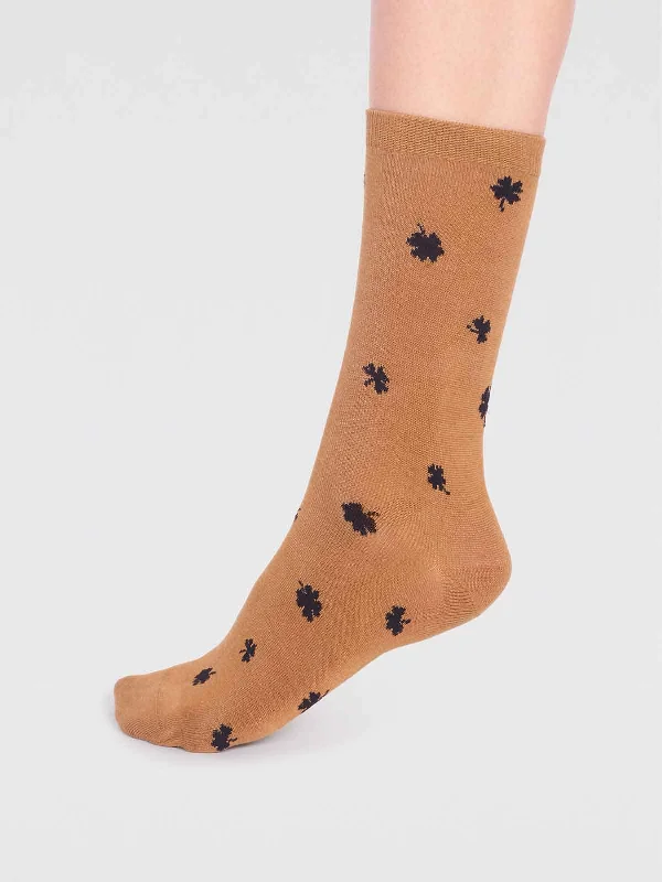 Patterned women's cotton blend knee - length socks for winterNiamh Bamboo Clover Socks - Straw Yellow Patterned women's cotton blend knee - length socks for winterNiamh Bamboo Clover Socks - Straw Yellow