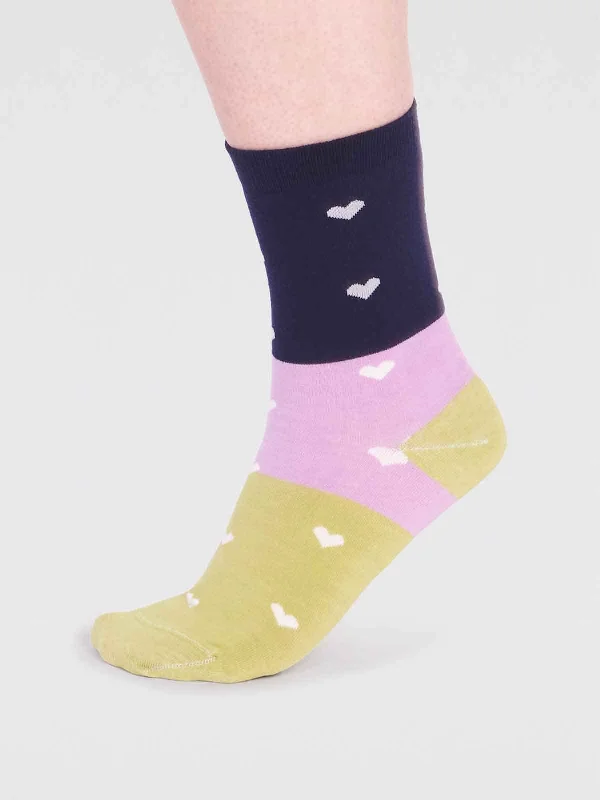 Patterned women's cotton blend knee - length socks for winter​Nova Organic Cotton Heart Socks - Navy