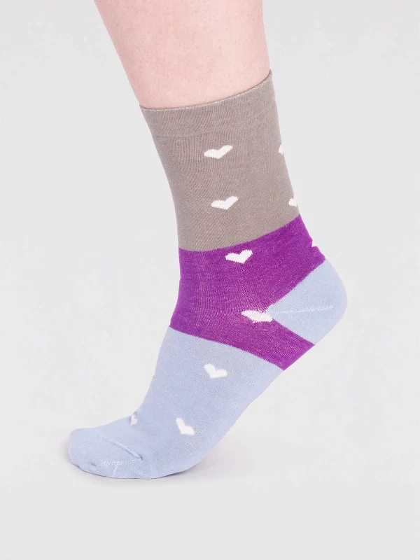 Velvet - touch women's acrylic socks for winter wearNova Organic Cotton Heart Socks - Olive Green Velvet - touch women's acrylic socks for winter wearNova Organic Cotton Heart Socks - Olive Green