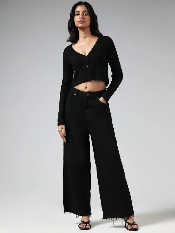 Women's pants with reflective strips Acid - wash women jeans with a retro finish Nuon Black Knitted Crop Sweater Women's pants with reflective strips Acid - wash women jeans with a retro finish Nuon Black Knitted Crop Sweater