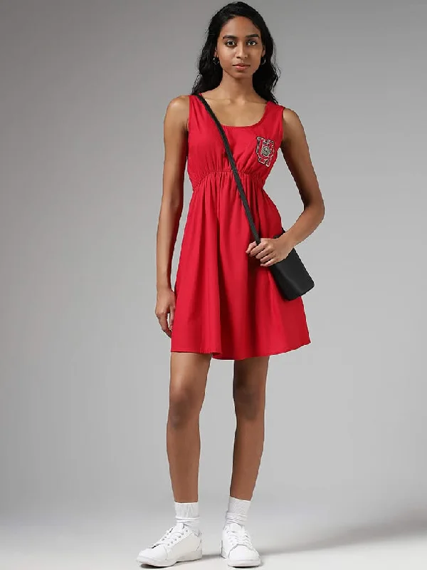 Women's denim shorts - style pants Light - wash women jeans for a fresh and summery appearance Nuon Red Tie-Up Gathered Dress Women's denim shorts - style pants Light - wash women jeans for a fresh and summery appearance Nuon Red Tie-Up Gathered Dress