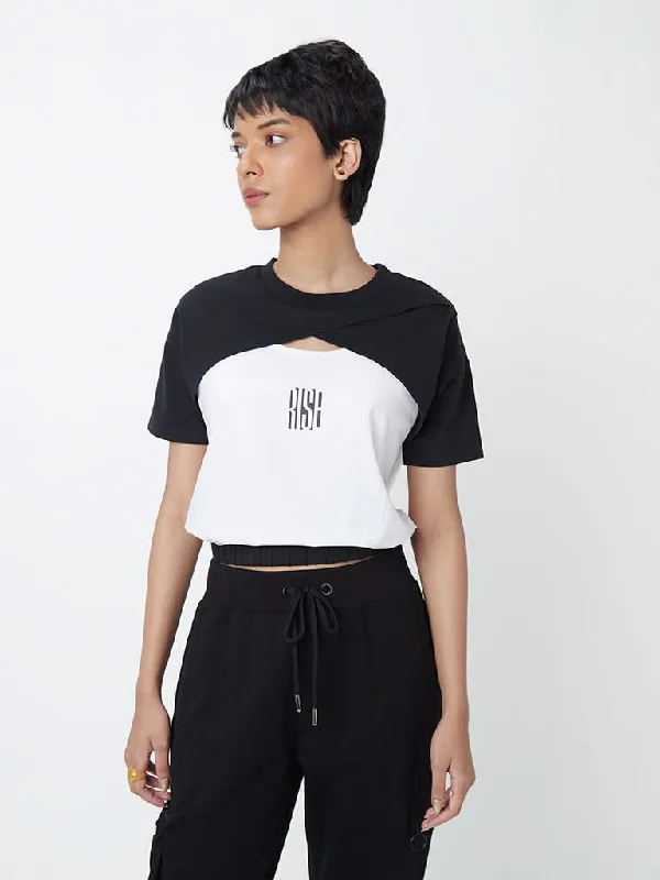 Women's embroidered ethnic pants Ripped women jeans for a rebellious and fashion - forward style Studiofit Black and White Cotton Blend T-Shirt Women's embroidered ethnic pants Ripped women jeans for a rebellious and fashion - forward style Studiofit Black and White Cotton Blend T-Shirt