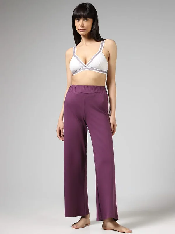 Women's pants for garden parties Colored women jeans in vibrant hues like red and yellow Superstar White Elastic Plunge Cotton Blend Bra Women's pants for garden parties Colored women jeans in vibrant hues like red and yellow Superstar White Elastic Plunge Cotton Blend Bra
