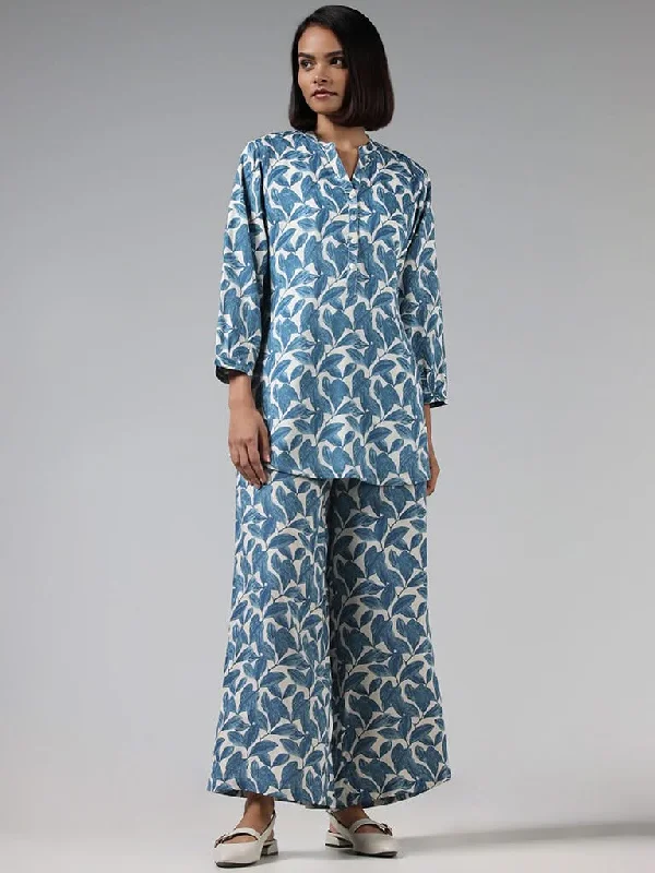 Women's pants with moisture - wicking technology High - rise flare women jeans for a 70s - inspired look Utsa Blue Leaf Printed Kurti Women's pants with moisture - wicking technology High - rise flare women jeans for a 70s - inspired look Utsa Blue Leaf Printed Kurti