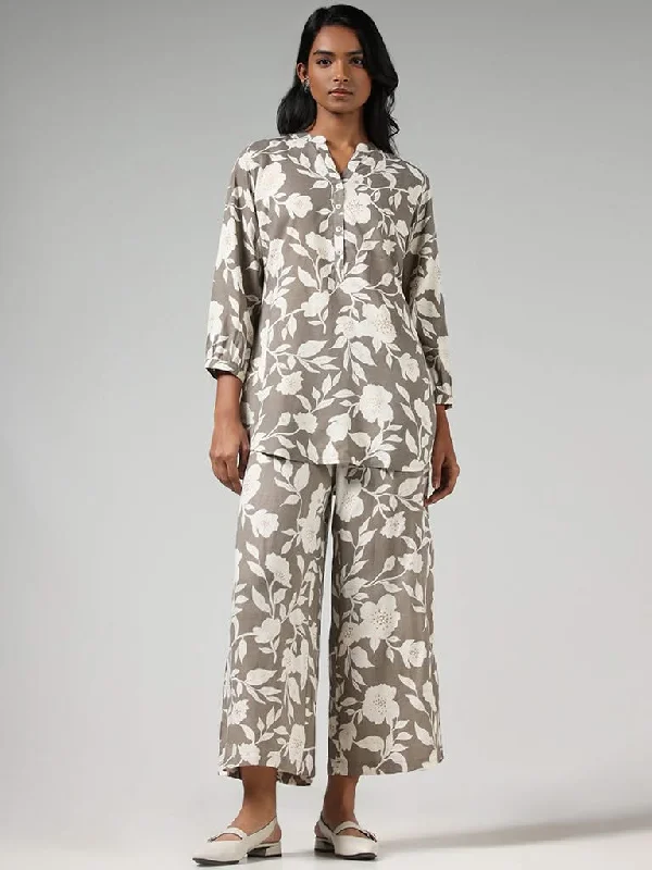 Women's pants for job interviews Skinny women jeans with a form - fitting design Utsa Grey Floral Printed Kurti Women's pants for job interviews Skinny women jeans with a form - fitting design Utsa Grey Floral Printed Kurti