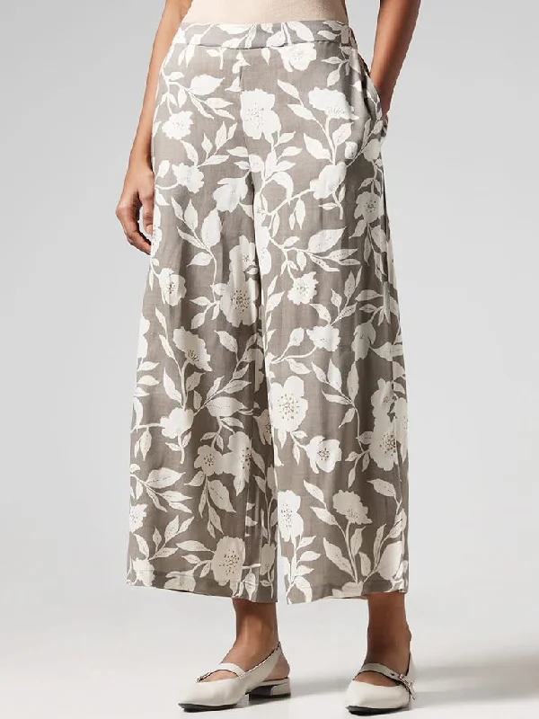 Women's hand - made artisanal pants Acid - wash women jeans with a retro finish Utsa Grey Floral Printed Mid Rise Palazzos Women's hand - made artisanal pants Acid - wash women jeans with a retro finish Utsa Grey Floral Printed Mid Rise Palazzos