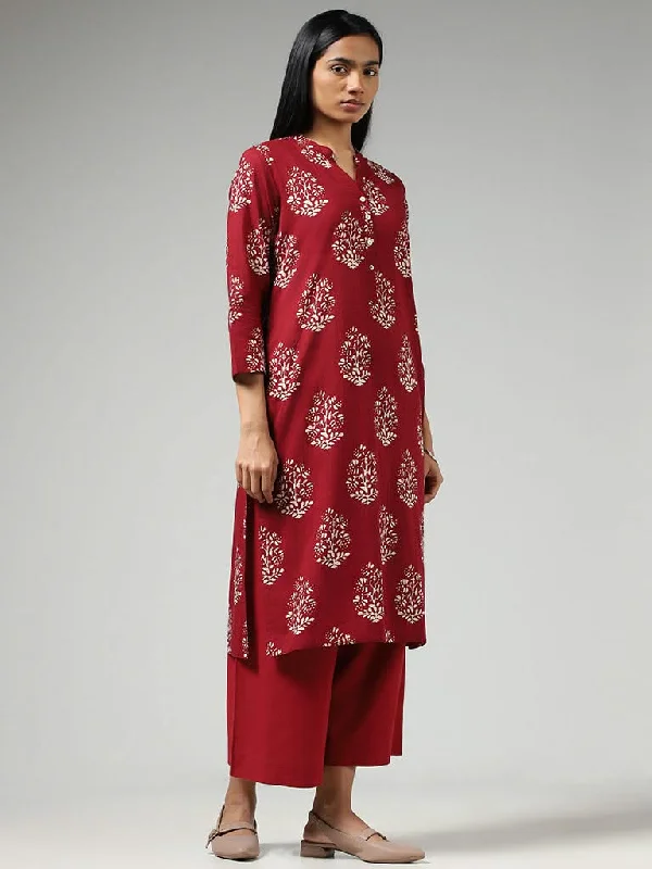 Women's pants for cocktail parties Distressed women jeans for a trendy and edgy look Utsa Maroon Big Buta Printed Straight Kurta Women's pants for cocktail parties Distressed women jeans for a trendy and edgy look Utsa Maroon Big Buta Printed Straight Kurta