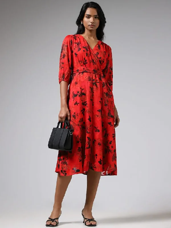 Women's pants for outdoor adventures Dark - wash women jeans for a sophisticated and slimming effect Wardrobe Bright Red Floral Printed Dress with Belt Women's pants for outdoor adventures Dark - wash women jeans for a sophisticated and slimming effect Wardrobe Bright Red Floral Printed Dress with Belt