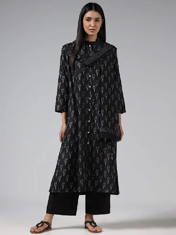 Women's designer brand pants High - rise flare women jeans for a 70s - inspired look Zuba Black Tulip Printed Cotton Blend Buttoned Down Kurta Women's designer brand pants High - rise flare women jeans for a 70s - inspired look Zuba Black Tulip Printed Cotton Blend Buttoned Down Kurta