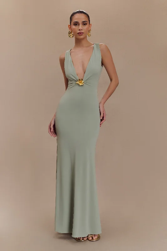 Animal print maxi dresses for a statement - making outfitBeck Plunge Maxi Dress With Floral Hardware - Basil Animal print maxi dresses for a statement - making outfitBeck Plunge Maxi Dress With Floral Hardware - Basil
