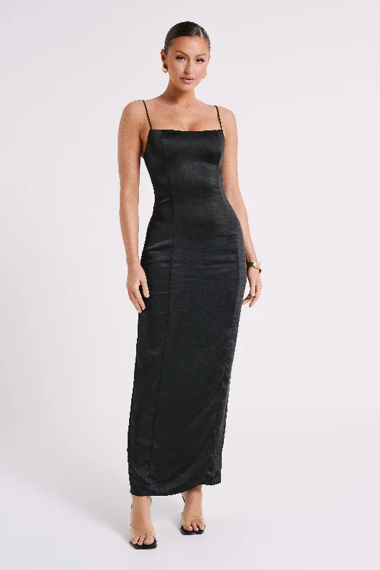 Maxi dresses with thin spaghetti straps for a delicate and feminine feelChrisley Satin Maxi Dress With Split - Black Maxi dresses with thin spaghetti straps for a delicate and feminine feelChrisley Satin Maxi Dress With Split - Black