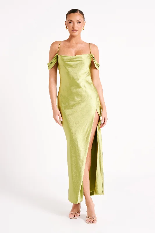 Maxi dresses with cut - out details on the sides for a modern edgeMariposa Off Shoulder Maxi Dress - Parakeet Green Maxi dresses with cut - out details on the sides for a modern edgeMariposa Off Shoulder Maxi Dress - Parakeet Green