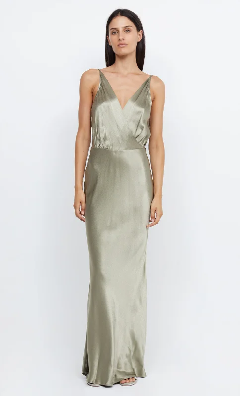 Maxi dresses with a cinched waist for a defined silhouetteTI AMO V MAXI DRESS - SAGE Maxi dresses with a cinched waist for a defined silhouetteTI AMO V MAXI DRESS - SAGE