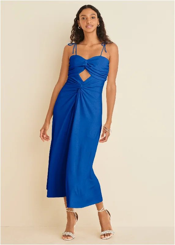 Maxi dresses with a ruched bodice for a more form - fitting and feminine shapeRuched Cutout Maxi Dress - Blue Maxi dresses with a ruched bodice for a more form - fitting and feminine shapeRuched Cutout Maxi Dress - Blue