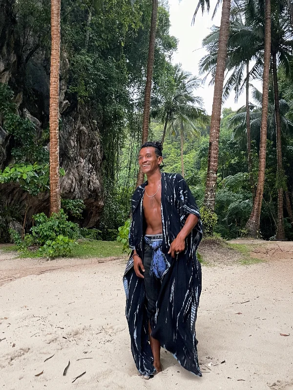 women robes with a drawstring waist for a customized fitMaya Tie Dye Kaftan Kimono - Black/Blue women robes with a drawstring waist for a customized fitMaya Tie Dye Kaftan Kimono - Black/Blue