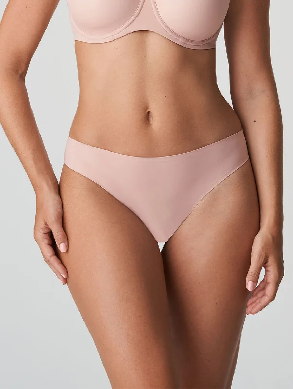 silk - lined women thongs for a touch of luxuryPrimaDonna Figuras Thong